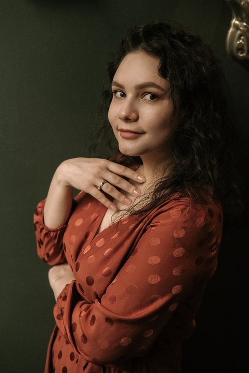 Irina Peskisheva — brand designer and illustrator